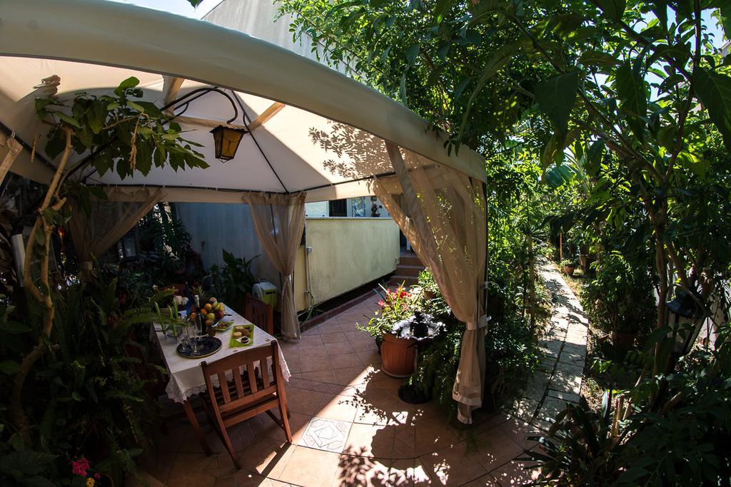 B&B Mare E Sole Brindisi Exteriör bild